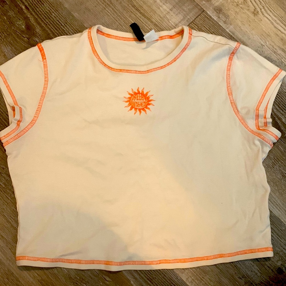 Casual crop top/ short sleeve: size M